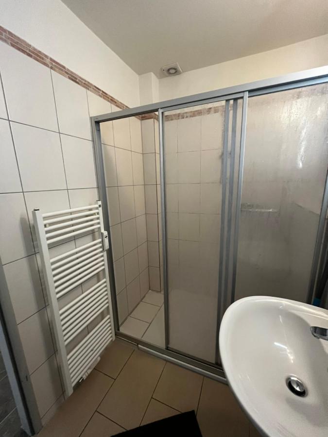 Stayhome Apartment Bei Hamburg 라인벡 외부 사진